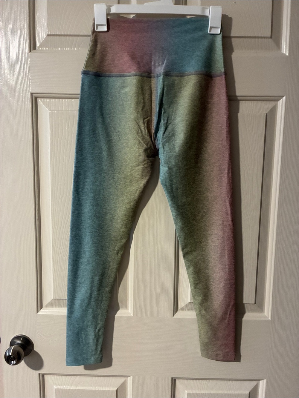 Beyond Yoga Women’s Ombre Pink Teal High-Waist Leggings - Picture 3 of 5